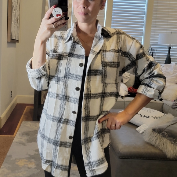 Plaid Button Up Shacket - Picture 13 of 16
